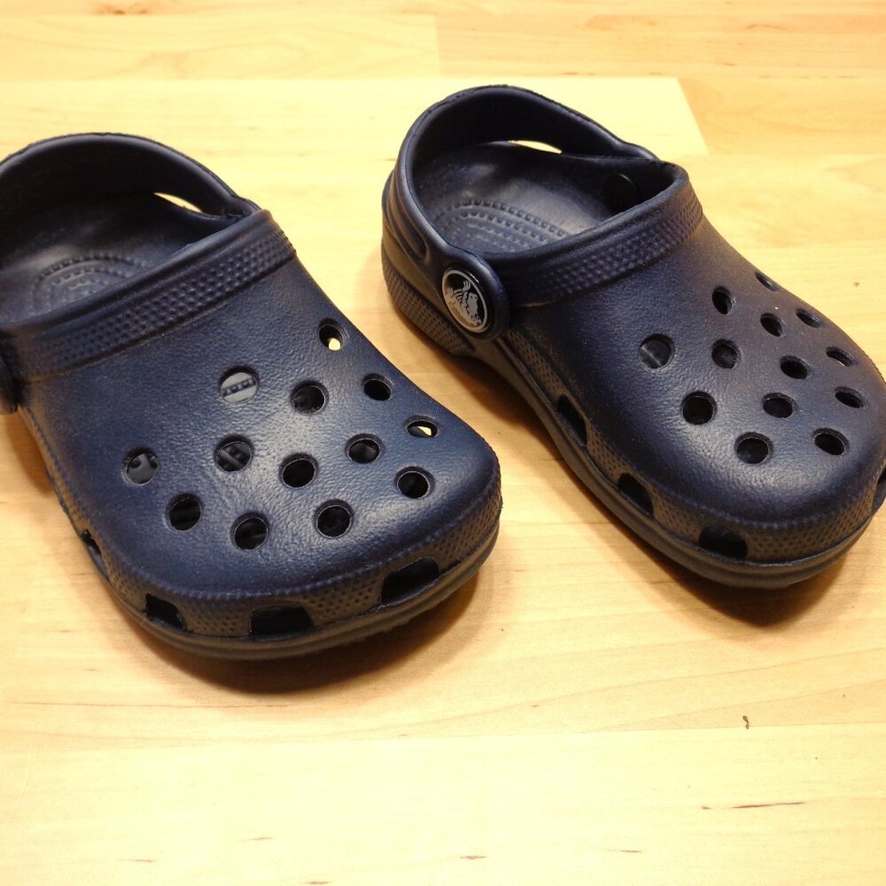 CROCS NAVY BLUE CLASSIC CLOG TODDLER BABY BOYS OR GIRLS SHOES SIZE C4/5